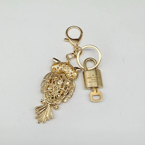 100% Auth Louis Vuitton Lock & Key with unbranded Bagcharm, Keycharm, Keychain - Picture 4 of 10